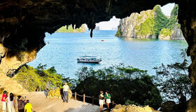 Halong Bay Cruise-Emeraude Cruises